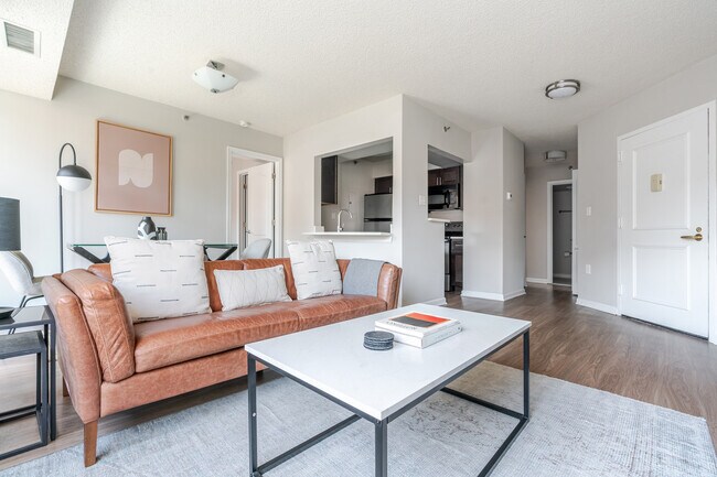 2140 L St NW in Washington, DC - Building Photo - Building Photo