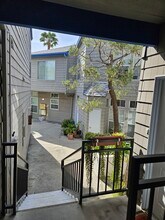 11829 Gateway Blvd, Unit # in Los Angeles, CA - Building Photo - Building Photo