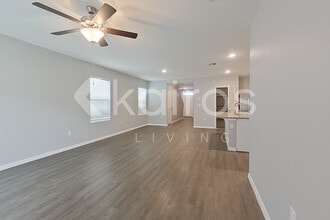 32033 Katelin Cir in Leesburg, FL - Building Photo - Building Photo