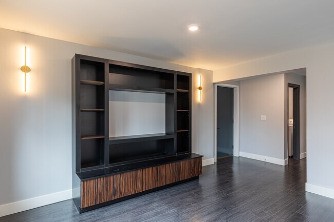 Grafton House in Dayton, OH - Building Photo - Interior Photo