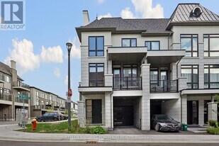 16 Chiara Rose Ln in Richmond Hill, ON - Building Photo