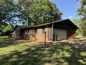 6079 Wall Triana Hwy in Madison, AL - Building Photo - Building Photo