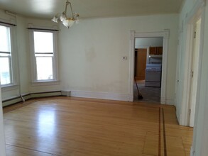 448 Boyd St, Unit Lower in Oshkosh, WI - Building Photo - Building Photo
