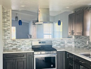 209 Riverview Dr in Vallejo, CA - Building Photo - Building Photo