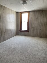 569 W Broadway Ave in Hoisington, KS - Building Photo - Building Photo