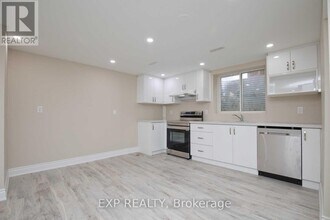 4 Goodwood Rd in Brampton, ON - Building Photo - Building Photo