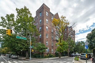 8610 34th Ave in Jackson Heights, NY - Building Photo