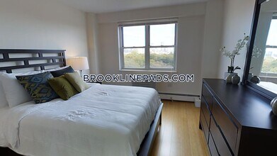 185 Freeman St in Brookline, MA - Building Photo - Building Photo