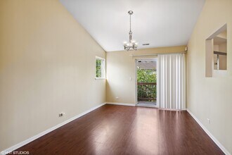 3628 Roanoke Ave in Carpentersville, IL - Building Photo - Building Photo