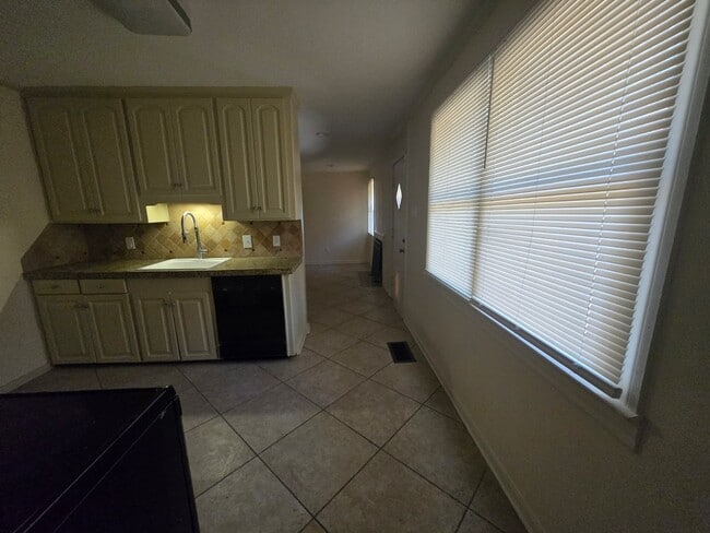 3985 Roxbury Rd in Jackson, MS - Building Photo - Building Photo