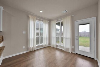 2713 Sagedale Dr in Conroe, TX - Building Photo - Building Photo