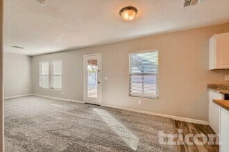 227 W Watson Ct in Casa Grande, AZ - Building Photo - Building Photo