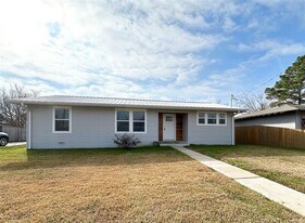 102 Colorado St in Sulphur Springs, TX - Building Photo