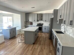 1703 W Lane Ave in Phoenix, AZ - Building Photo - Building Photo