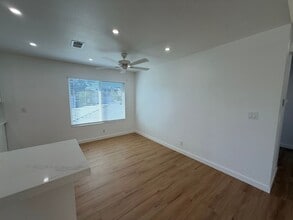 517 W Williamson Ave in Fullerton, CA - Foto de edificio - Building Photo