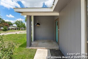 7210 Cloverfield Ln in San Antonio, TX - Building Photo - Building Photo
