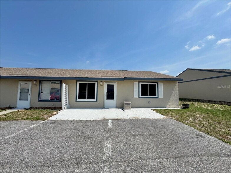 254 Winter Ridge Blvd, Unit 41 in Winter Haven, FL - Building Photo