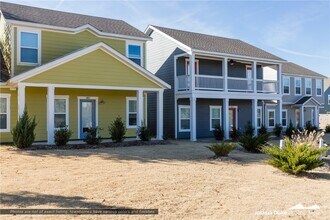 1636 N Golf Club Dr in Fayetteville, AR - Building Photo - Building Photo