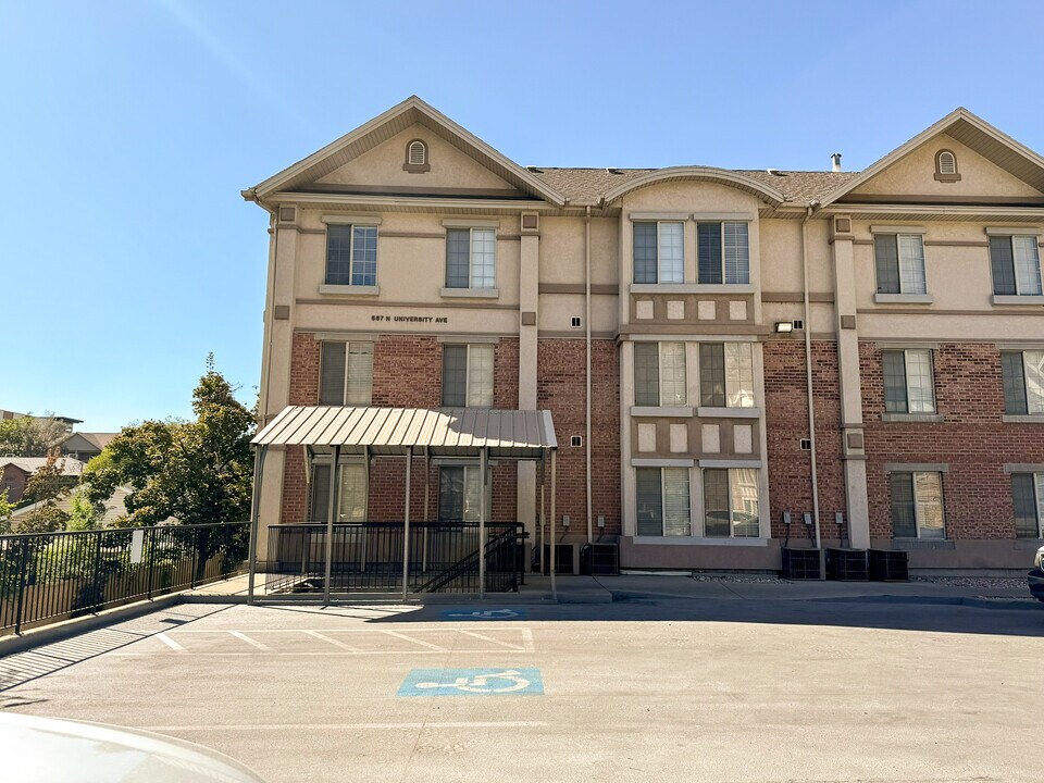 567 N University Ave in Provo, UT - Foto de edificio
