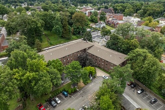 Hamilton Fish Plaza in Beacon, NY - Building Photo - Building Photo
