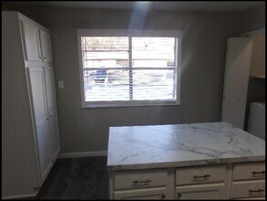 5319 Southboro Ct in Little Rock, AR - Foto de edificio - Building Photo