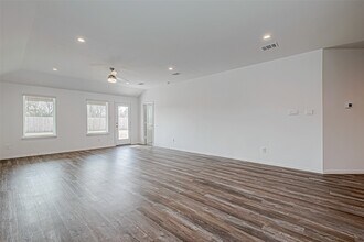 532 Comal Trl in Dayton, TX - Building Photo - Building Photo