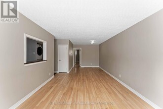 1299 Highgate Rd in Ottawa, ON - Building Photo - Building Photo
