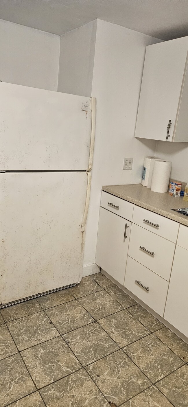 10 Springdale St, Unit 10 in Milford, CT - Building Photo - Building Photo