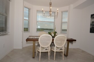 19140 Scallop Lp in Bradenton, FL - Foto de edificio - Building Photo