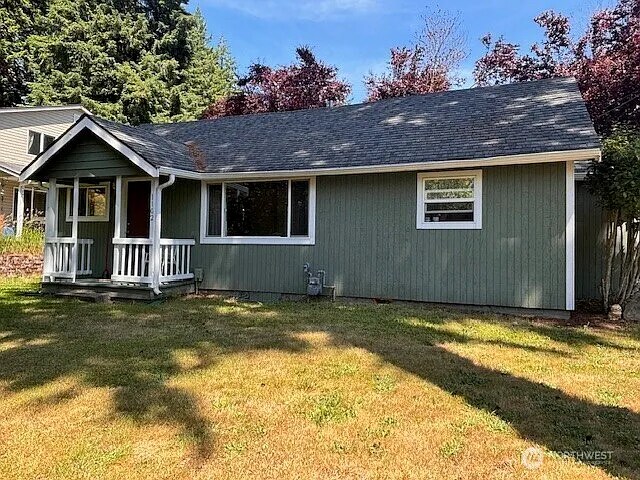 1102 Cushing St SW in Olympia, WA - Building Photo