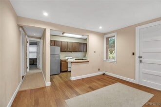 530 Linwood Ave in Buffalo, NY - Building Photo - Building Photo