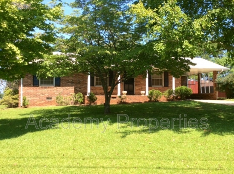 220 Cabriolet Trail in Mcdonough, GA - Building Photo