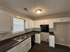 7610 Bridelwreath Dr in Memphis, TN - Building Photo - Building Photo