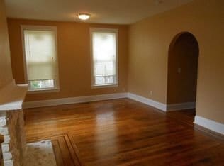 property at 907 N Oliver Ave