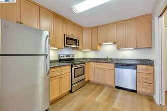 1461 Broadway-Unit -303 in San Francisco, CA - Building Photo - Building Photo