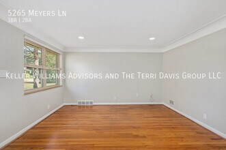 5265 Meyers Ave in Cincinnati, OH - Building Photo - Building Photo