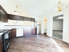 13610 Piney Oaks Dr in Houston, TX - Building Photo - Building Photo