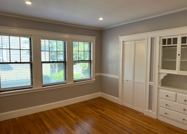 47 Alicia Rd, Unit 2 in Boston, MA - Foto de edificio - Building Photo