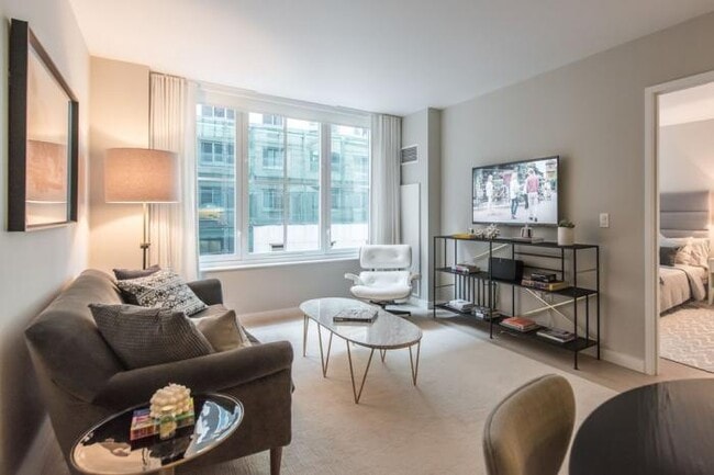 535 West 43rd St in New York, NY - Foto de edificio - Building Photo