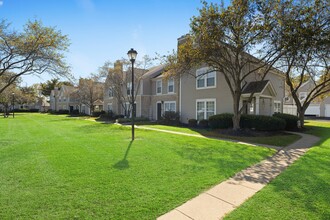 The Residence at Turnberry in Pickerington, OH - Building Photo - Building Photo