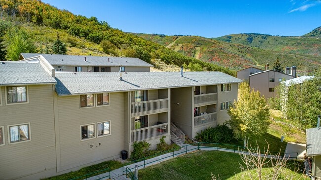 property at 1670 Lower Iron Horse Loop Rd