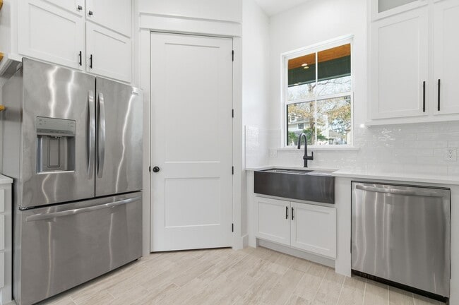 property at 3515 Country Club Blvd