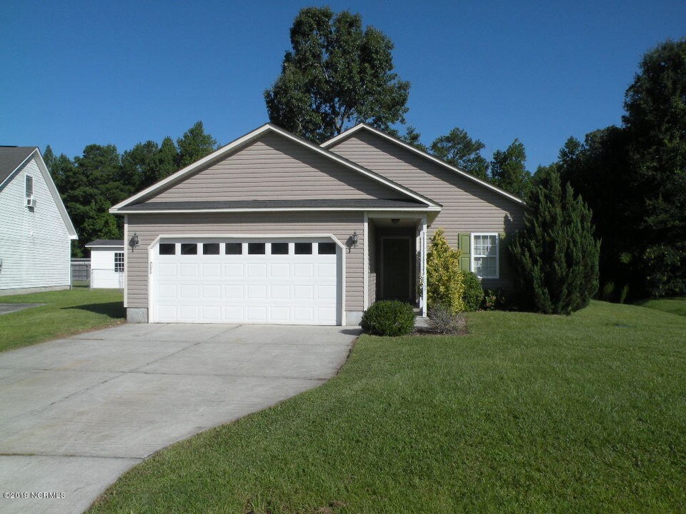 152 Oakley Dr in New Bern, NC - Building Photo
