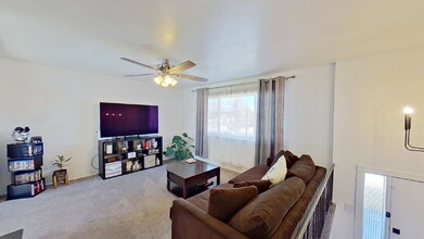 3500 Sheffield Ln in Pueblo, CO - Building Photo - Building Photo