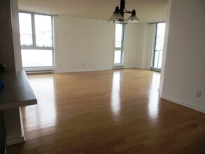 4950 De La Savane Rue in Montréal, QC - Building Photo - Building Photo