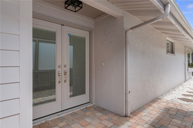 11504 W Clubview Dr in Homosassa, FL - Building Photo - Building Photo