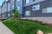 Altitude Apartments in Glenwood Springs, CO - Building Photo - Building Photo