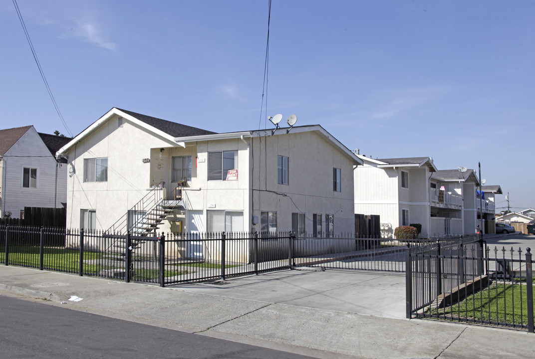 170-176 Poplar Ave in Hayward, CA - Foto de edificio