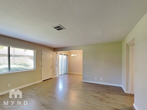 2336 Villanova Cir in Sacramento, CA - Building Photo - Building Photo
