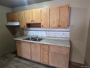 15080 Greenfield Rd in Detroit, MI - Building Photo - Building Photo